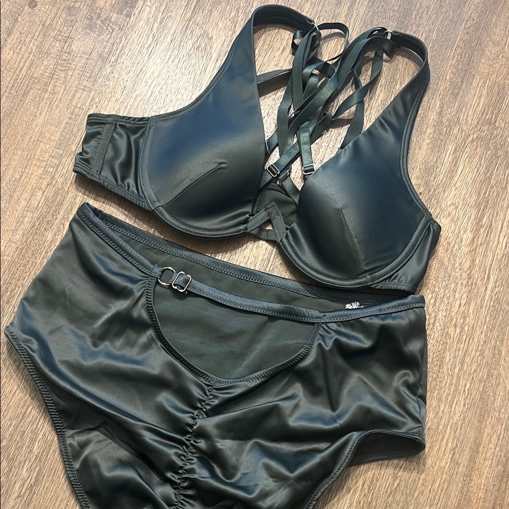 Lunalae polewear / lingerie satin set in forest green
